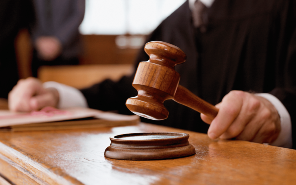 Professores jurídicos estudam SEC sobre o caso Coinbase.