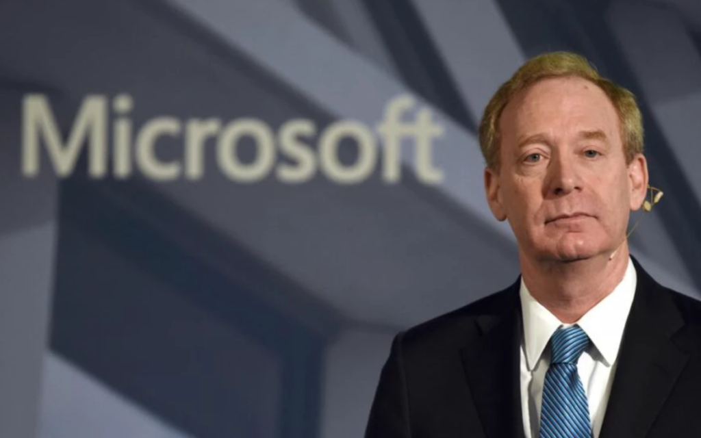 Microsoft: Presidente Destaca o Papel Vital do KYC na Regulação da IA