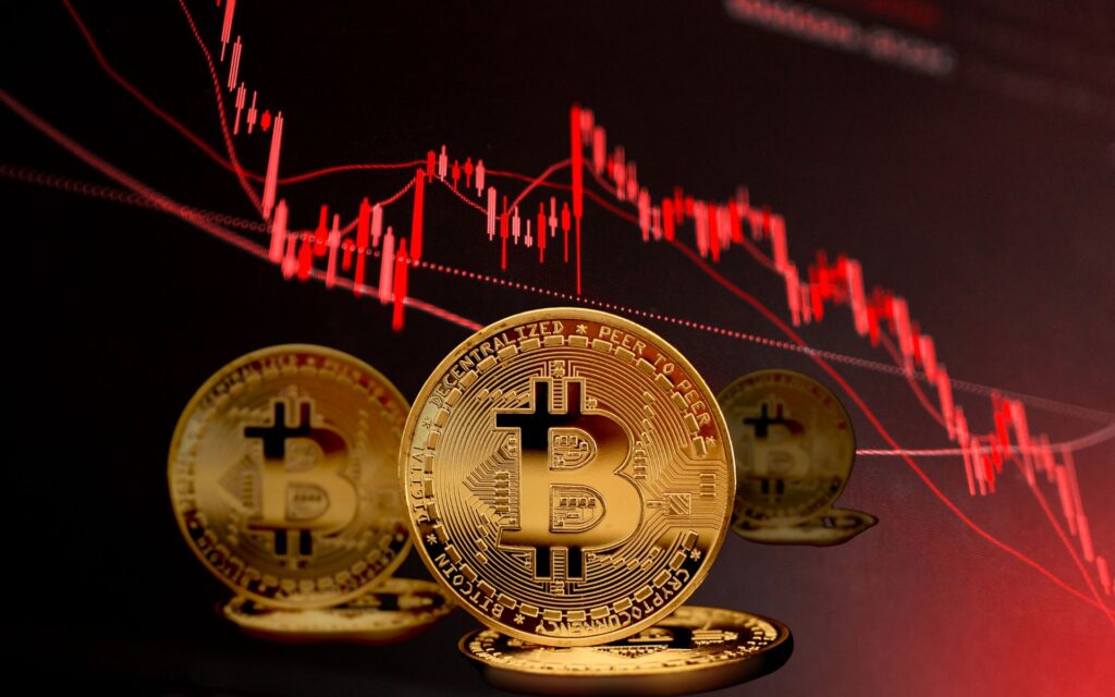 Mercado de Criptomoedas Apaga US$ 150 Bilhões em Queda Noturna Devastadora