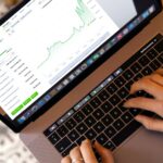 As 10 criptomoedas mais pesquisadas nas últimas horas