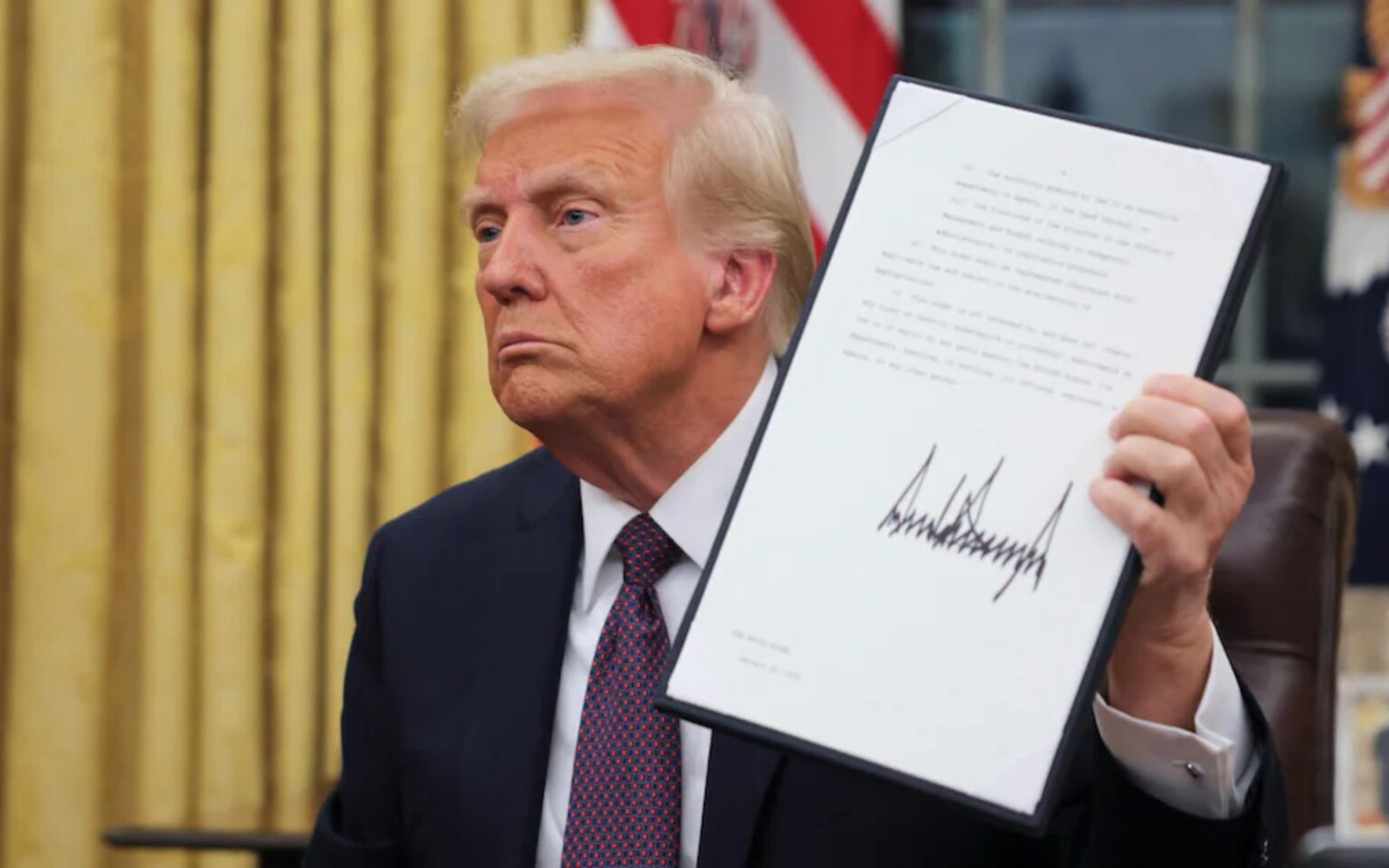 Donald Trump Aumenta Pressão Comercial: Nova Ameaça de Tarifas de 100% Contra o Canadá